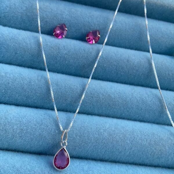 Conjunto Gota Rosa