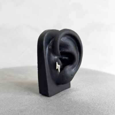 Piercing raio cravejado